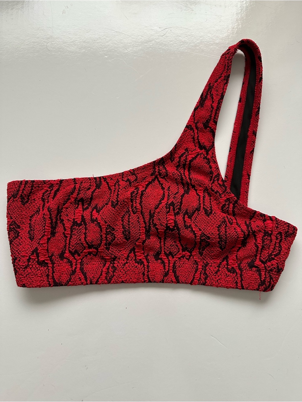 Nasty Gal Snake skin Print One Shoulder Bikini Top Red Black Size 6 M Animal - Picture 2 of 6